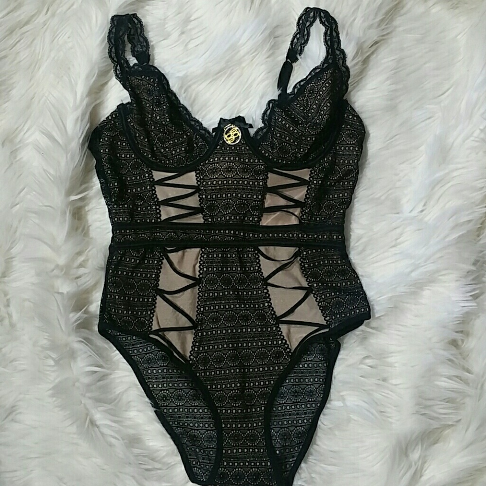 Be be intimates SZ L 1 PIECE BLACK teddy bodysuit